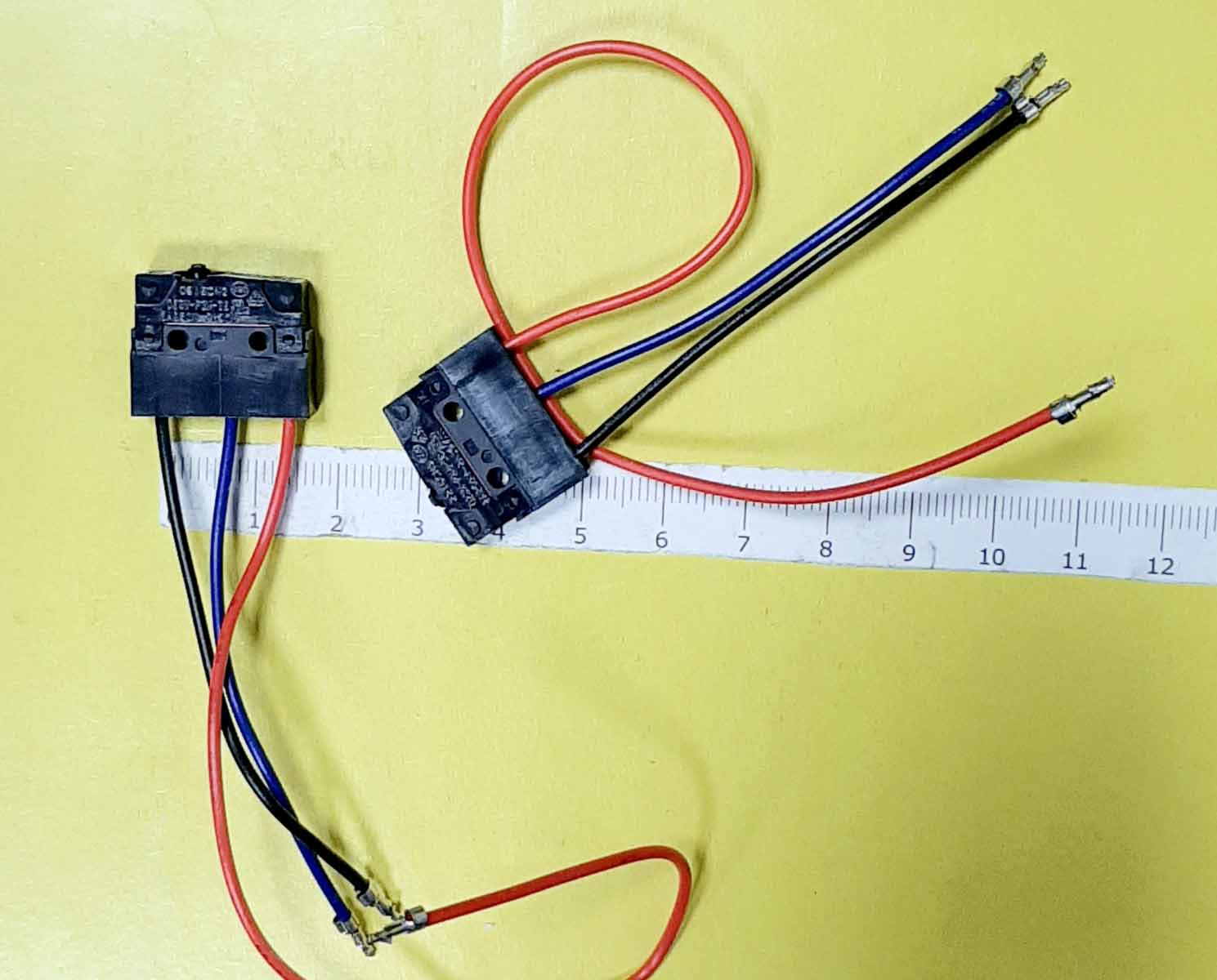 Концевик OMRON 025W P2M-38(DM1)